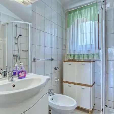 Apartment In Banjole/istrien 34757