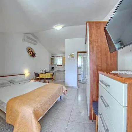 In Banjole/istrien 34757 Apartment *